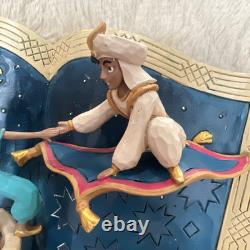 Jim Shore Disney Traditions Enesco Romance Prend Son Envol Figurine Livre d'Histoire Aladdin