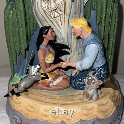 Jim Shore Disney Traditions Pocahontas – Figurine sculptée avec le cœur 8 Enesco