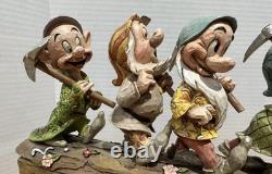 Jim Shore Disney Traditions Retour à la maison Blanche Neige 7 Nains sur une bûche G/C
