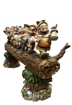 Jim Shore Disney Traditions Retour à la maison Blanche Neige 7 Nains sur une bûche G/C
