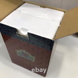 Jim Shore Disney Traditions Showcase Jouer des Tours Partager des Friandises Halloween