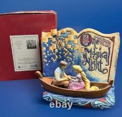 Jim Shore Disney ? Une nuit magique ? Figurine livre d’histoires Raiponce 4043625