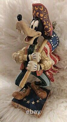 Jim Shore Étoiles et Rayures de la Liberté Enesco Traditions Disney Dingo Drapeau