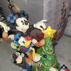 Jim Shore Les Fab Five décorant le sapin de Noël, figurine illuminée, neuf en boîte, neuf