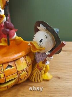 Jim Shore Traditions Disney Jouer des tours et partager des friandises Halloween