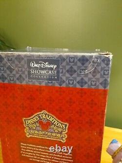 Jim Shore Traditions Disney Jouer des tours et partager des friandises Halloween