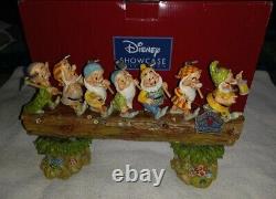 NOUVELLE tradition Disney de Jim Shore: Blanche-Neige et les 7 nains rentrent chez eux sur une bûche 182