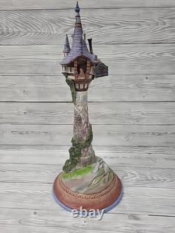 Ornement de la tour de Raiponce 'Rêver de lumières flottantes' des Traditions Disney. PBF