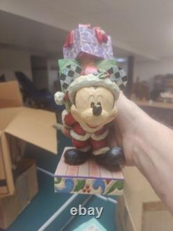 SANTA MICKEY PRÉSENTE Figurine Disney Traditions Jim Shore VIENT VIEUX ST. MICK