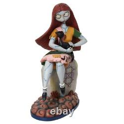 Traditions Disney 6010865 NB4X Sally et le chat sur la pierre tombale Figurine en résine