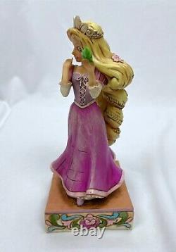 Traditions Disney Jim Shore Fidélité et Amour Figurine de la Princesse Raiponce et Pascal