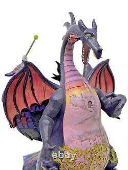Traditions Disney Maléfique et le Dragon lançant le sort #4011739