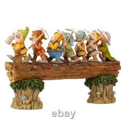 Traditions Disney par Jim Shore Blanche-Neige et les Sept Nains Debout sur Lo