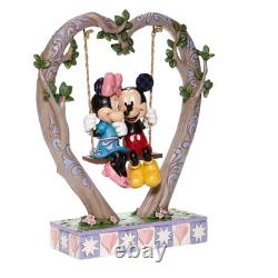Traditions Disney par Jim Shore Figurine Mickey et Minnie Mouse sur balançoire en forme de cœur